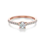 Pierścionek zaręczynowy z diamentami